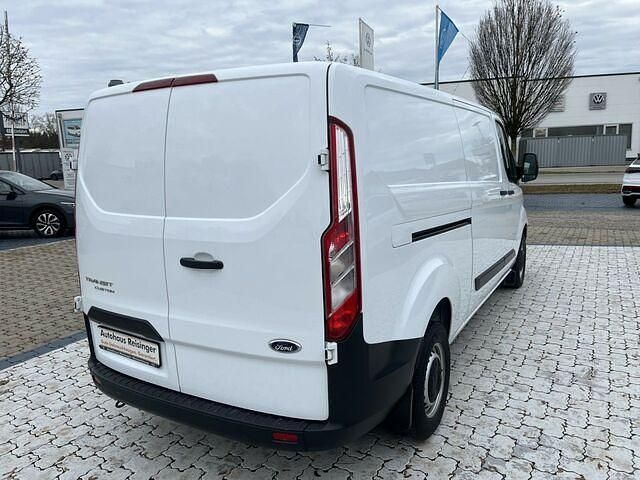 Gebraucht Ford Transit Custom 105 PS (77 kW) 2021 Weiß Van / Kleinbus