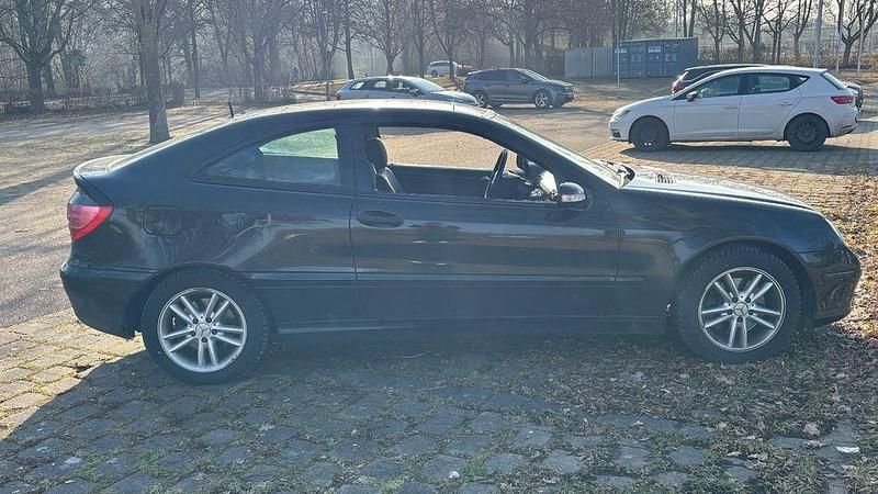 Gebraucht Mercedes C230 268 PS (197 kW) 2001 Schwarz Coupé