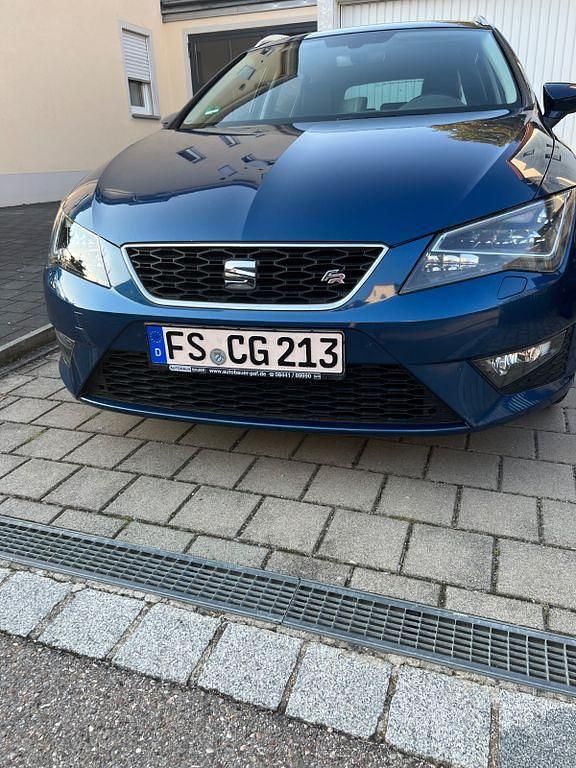 Blau Gebraucht 2016 Seat Leon ST FR Kombi | 13.000 € (Guter Preis) - Bild 1/4