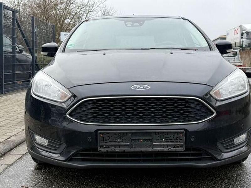 Gebraucht Ford Focus Business Edition 125 PS (91 kW) 2017 Schwarz Limousine
