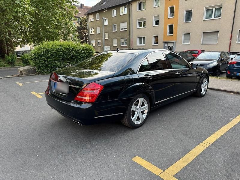 Gebraucht Mercedes 350 235 PS (172 kW) 2011 Schwarz Limousine