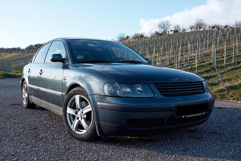 Gebraucht VW Passat 150 PS (110 kW) 1998 Grau Limousine