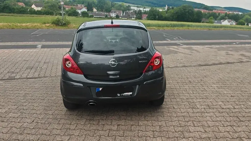 Gebraucht Opel Corsa Edition 75 PS (55 kW) 2013 Grau Kleinwagen