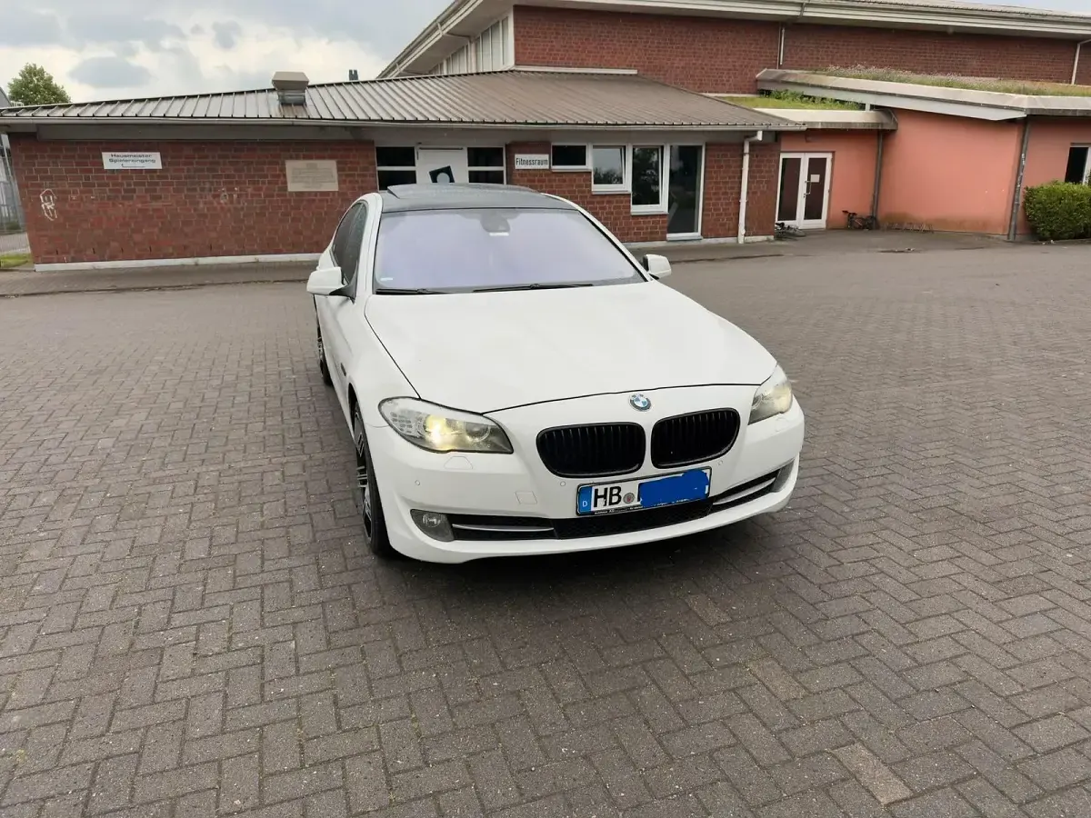 Gebraucht BMW 530 245 PS (180 kW) 2010 Weiß Limousine