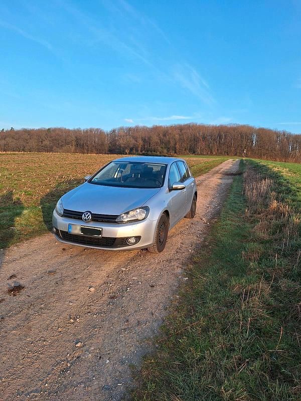 Gebraucht VW Golf VII 105 PS (77 kW) 2012 Silber Limousine