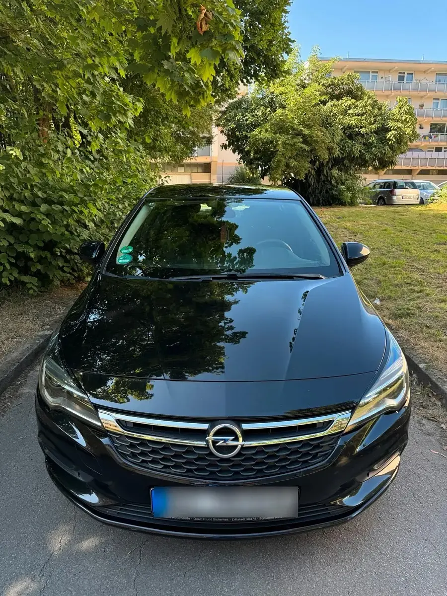 Gebraucht Opel Astra Innovation 105 PS (77 kW) 2017 Schwarz Limousine