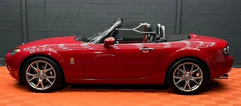 Second-hand Mazda MX5 160 CP (117 kW) 2005 Roșu Cabrio