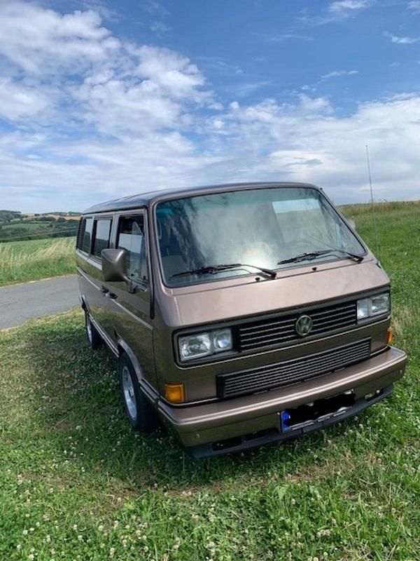 Usado VW Multivan 116 HP (85 kW) 1988 Castanho Monovolume