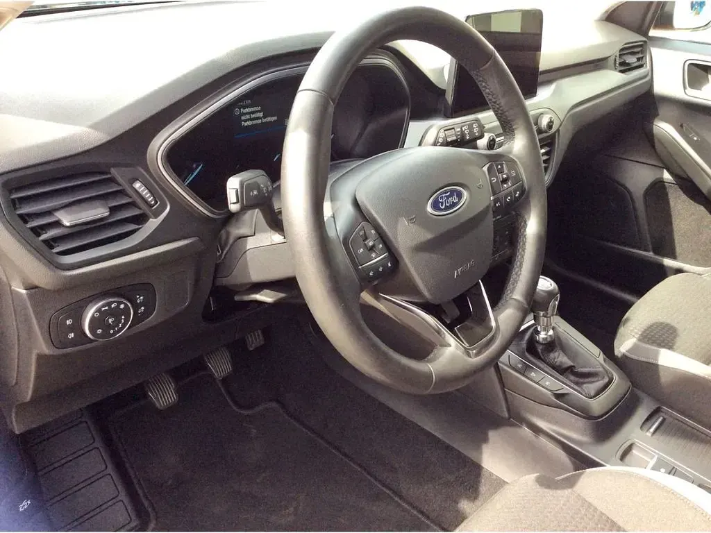 Occasion Ford Focus Cool & Connect 125 ch (91 kW) 2022 Noir Break