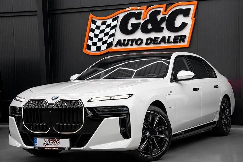 Weiß Gebraucht 2024 BMW 750e M Sport Limousine | 109.900 € - Bild 1/4