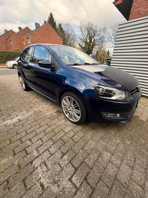 Gebraucht VW Polo 90 PS (66 kW) 2012 Blau Kleinwagen