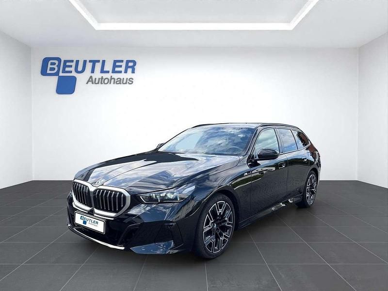 Schwarz Gebraucht 2025 BMW 520 M Sport Kombi | 51.450 € (Fairer Preis) - Bild 1/3