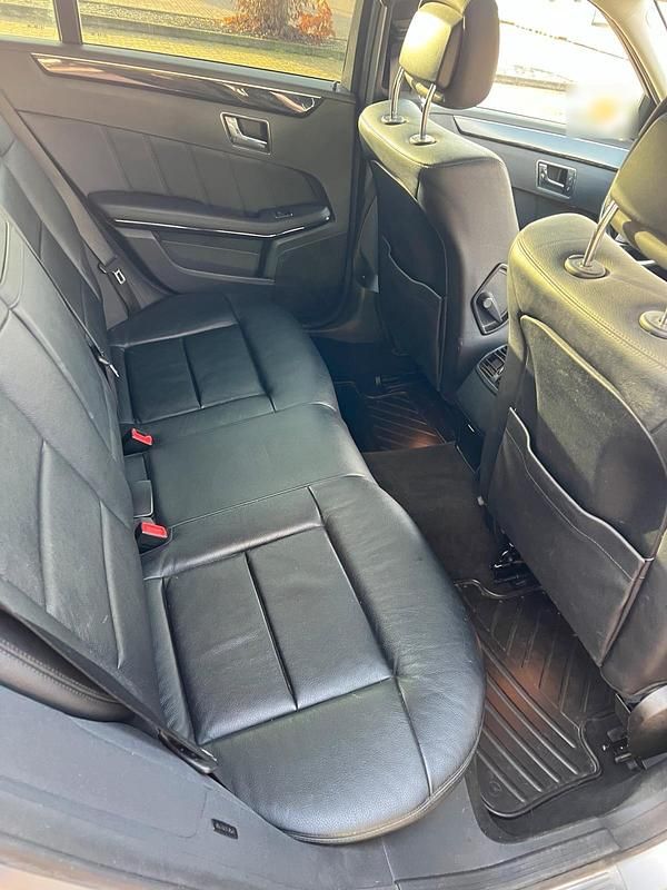 Gebraucht Mercedes E220 Avantgarde 170 PS (125 kW) 2009 Silber Kombi