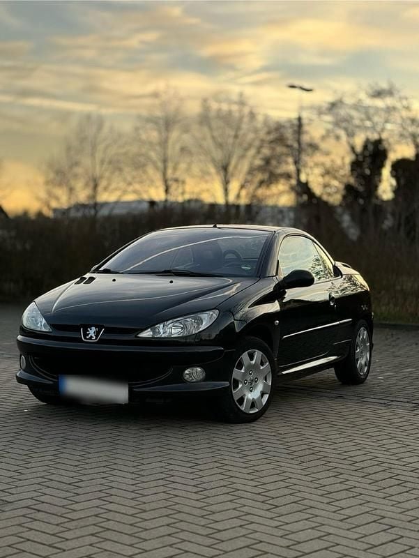 Gebraucht Peugeot 206 CC 109 PS (80 kW) 2006 Schwarz Cabrio