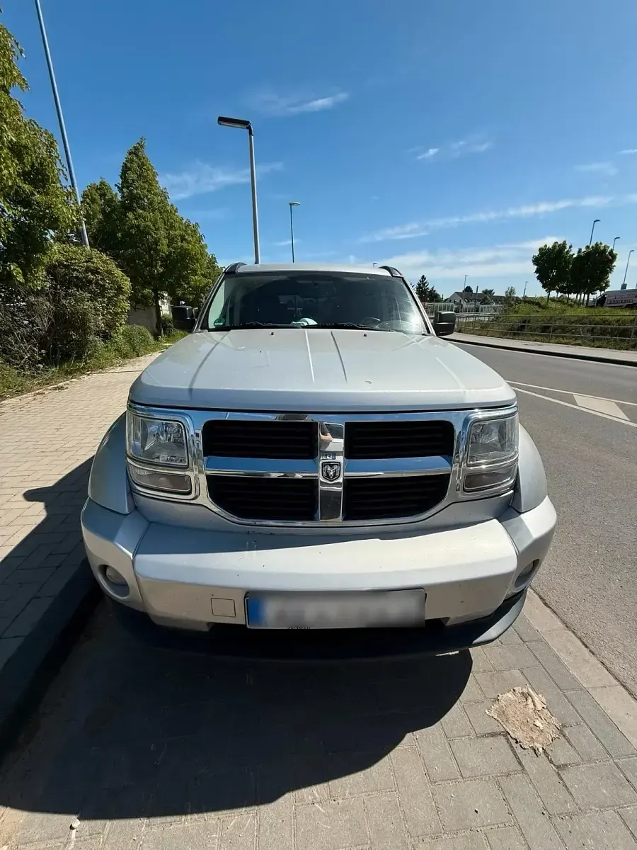 Second-hand Dodge Nitro 177 CP (130 kW) 2010 Argintiu SUV