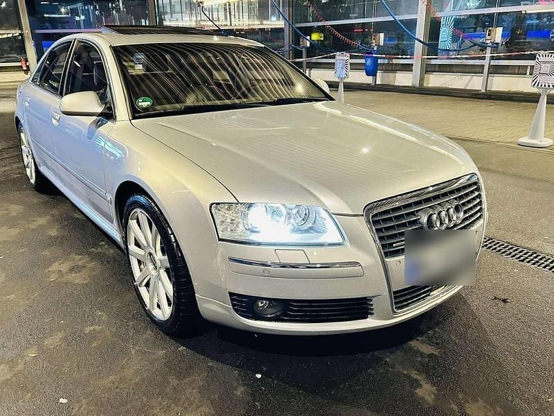 Silber Gebraucht 2005 Audi A8 Limousine | 5.900 € (Guter Preis) - Bild 1/4