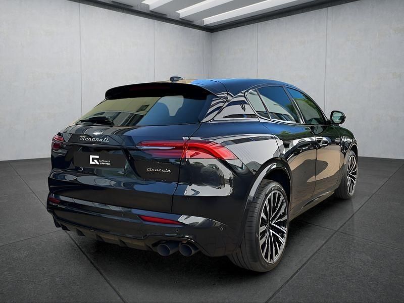Neu Maserati Grecale 330 PS (242 kW) 2025 Schwarz SUV