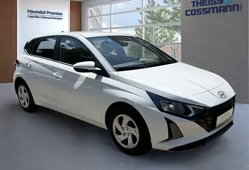 Gebraucht Hyundai i20 Select 101 PS (74 kW) 2025 Atlas white Kleinwagen