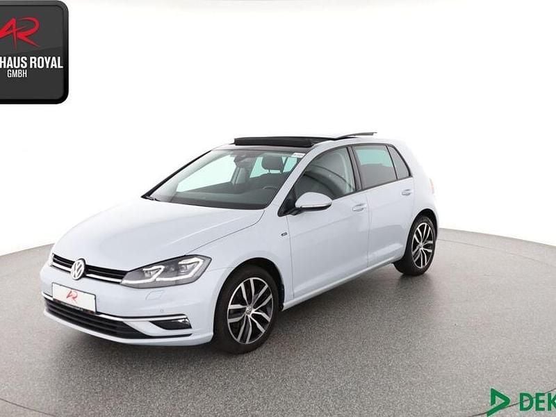 Weiß Gebraucht 2019 VW Golf VII Limousine | 19.480 € (Etwas zu teuer) - Bild 1/4