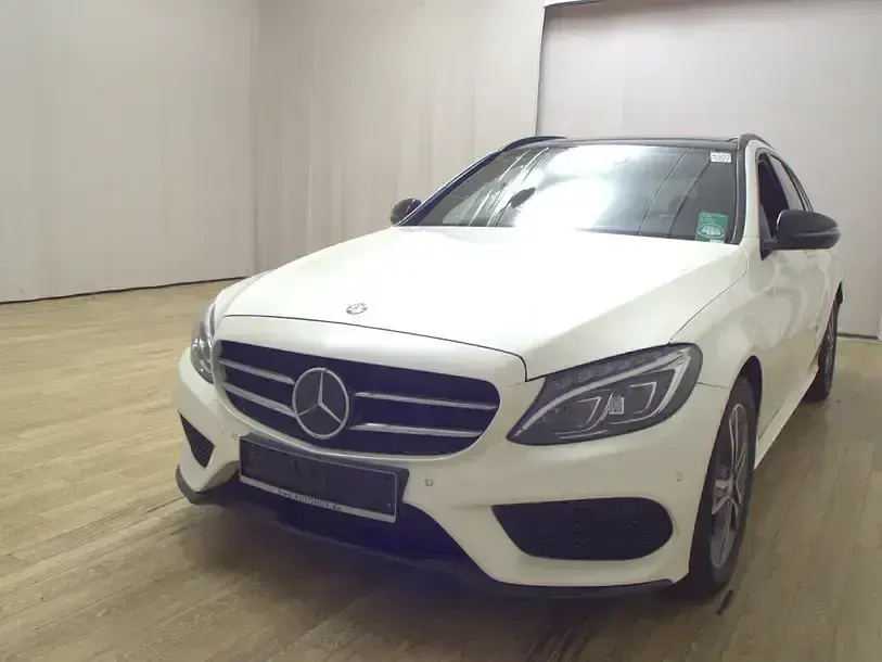 Gebraucht Mercedes C250 AMG line 204 PS (150 kW) 2016 Diamant weiss bright designo l Kombi