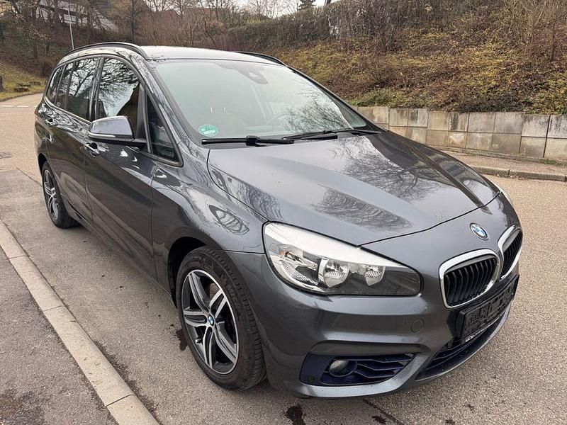 Gebraucht BMW 218 Sport Line 150 PS (110 kW) 2015 Grau Kombi