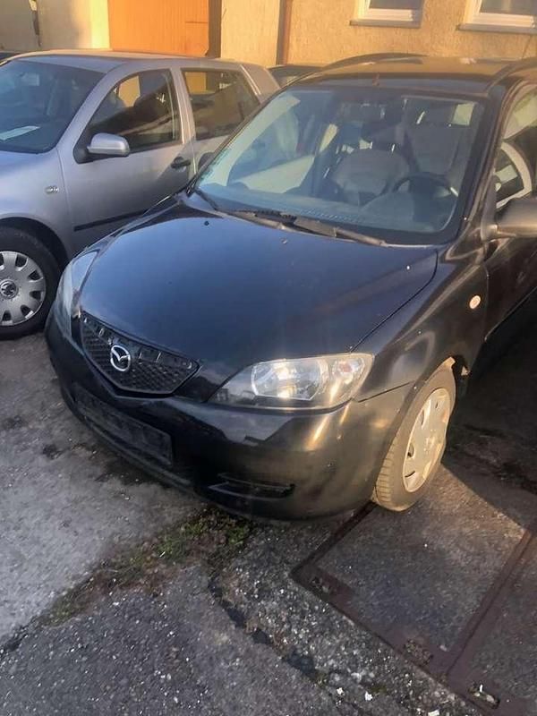 Gebraucht Mazda 2 Exclusive 80 PS (58 kW) 2003 Schwarz Kleinwagen