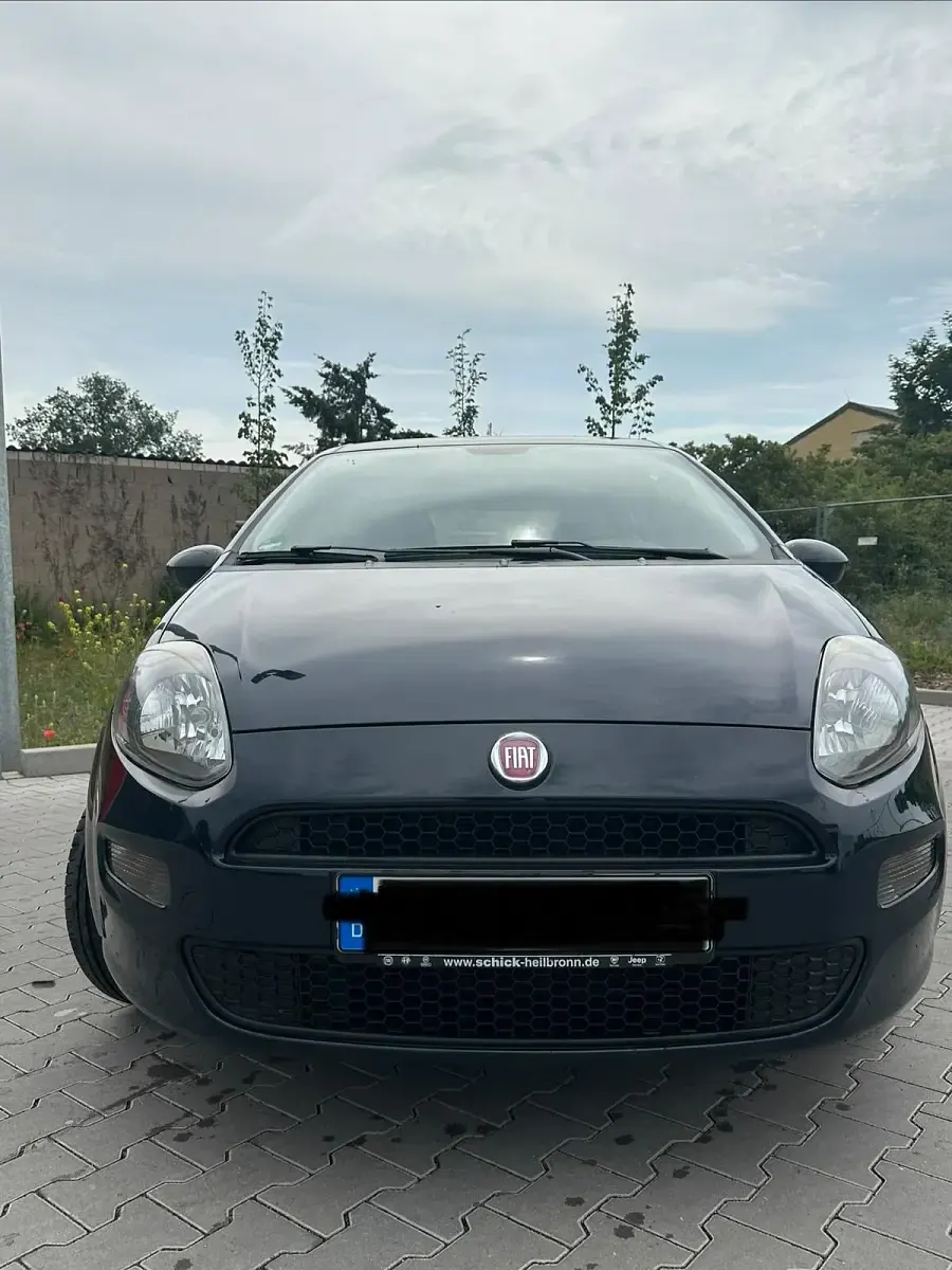 Gebraucht Fiat Punto 77 PS (56 kW) 2012 Blau Kleinwagen