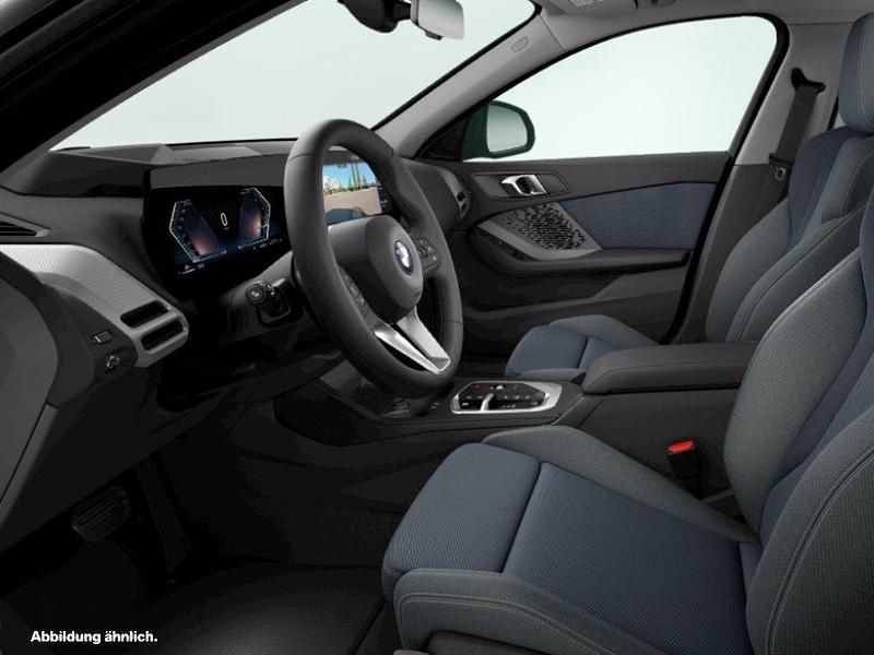 Black sapphire metallic Gebraucht 2025 BMW 118 Shadowline Kleinwagen | 35.174 € (Teuer) - Bild 1/2
