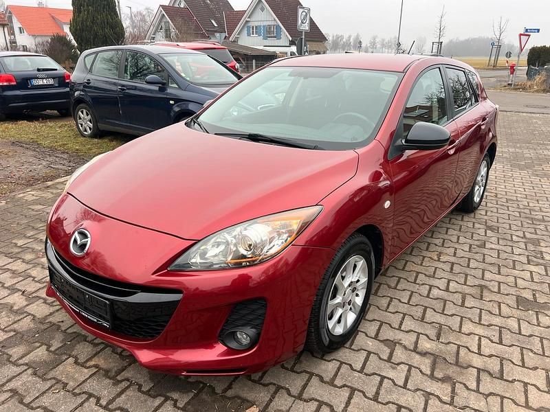 Rot Gebraucht 2014 Mazda 3 Limousine | 5.990 € (Guter Preis) - Bild 1/4