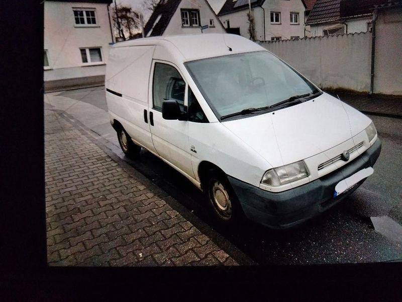 Weiß Gebraucht 2002 Fiat Scudo Van | 1.750 € - Bild 1/4