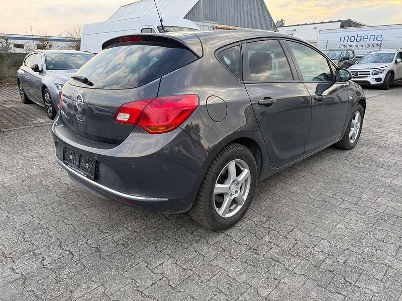 Gebraucht Opel Astra Style 120 PS (88 kW) 2015 Grau Limousine