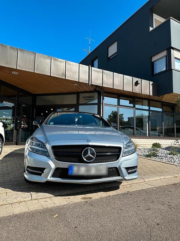 Silber Gebraucht 2015 Mercedes CLS350 Coupé | 21.000 € (Guter Preis) - Bild 1/4