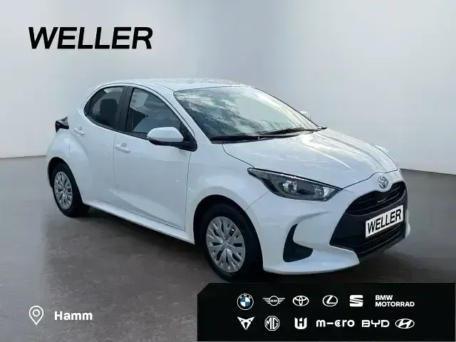 Gebraucht Toyota Yaris Comfort 72 PS (52 kW) 2023 Weiss Kleinwagen
