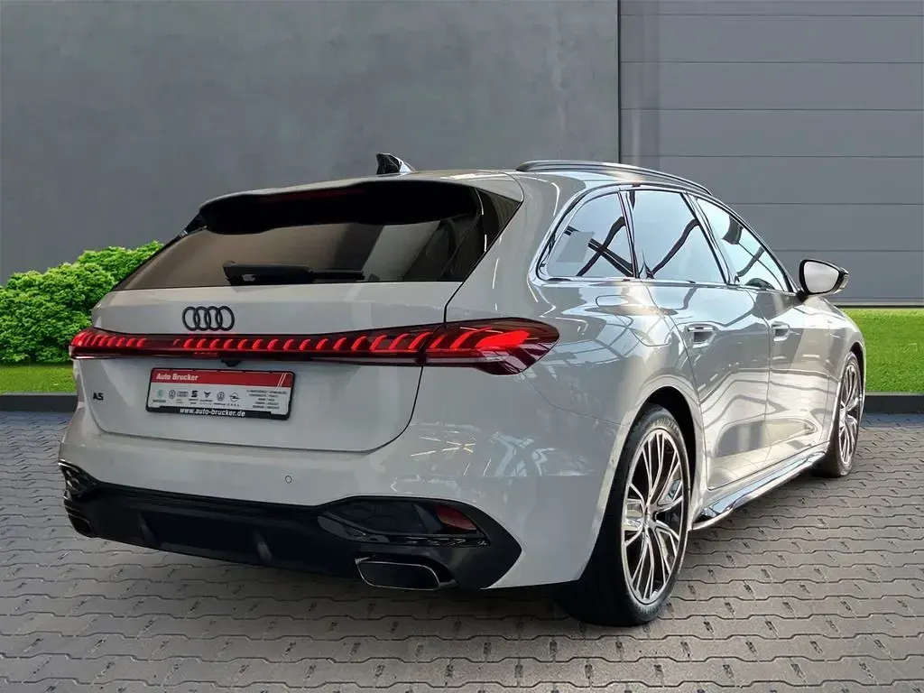 Gebraucht Audi A5 Ambiente 204 PS (150 kW) 2025 Weiss Kombi