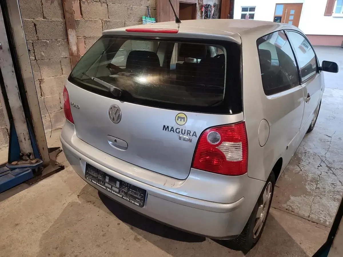 Gebraucht VW Polo 75 PS (55 kW) 2003 Silber Kleinwagen