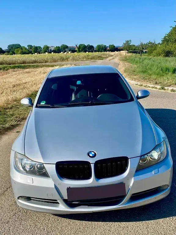 Gebraucht BMW 330 258 PS (189 kW) 2006 Silber Limousine