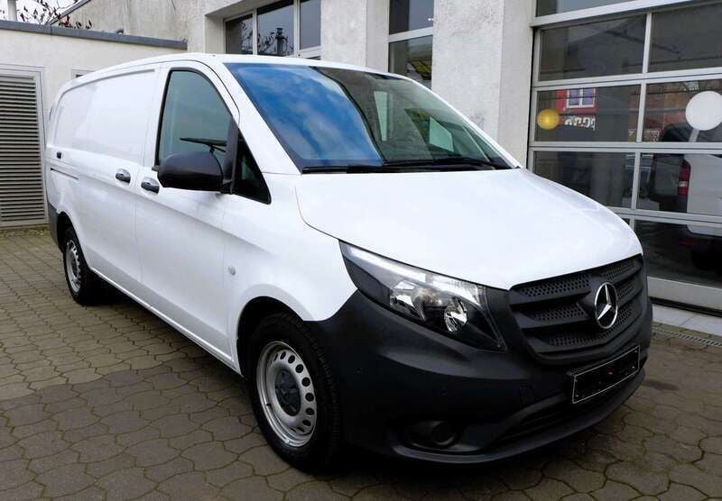 Weiß Gebraucht 2020 Mercedes Vito Van / Kleinbus | 19.490 € - Bild 1/4