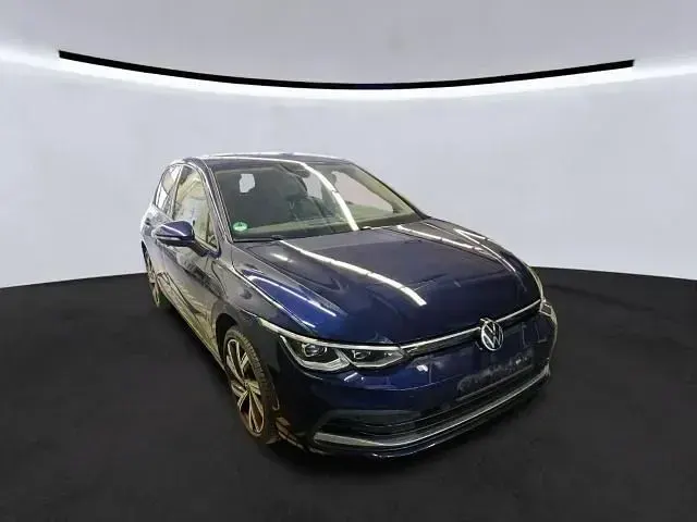 Gebraucht VW Golf VIII Move 110 PS (80 kW) 2024 Blau Limousine