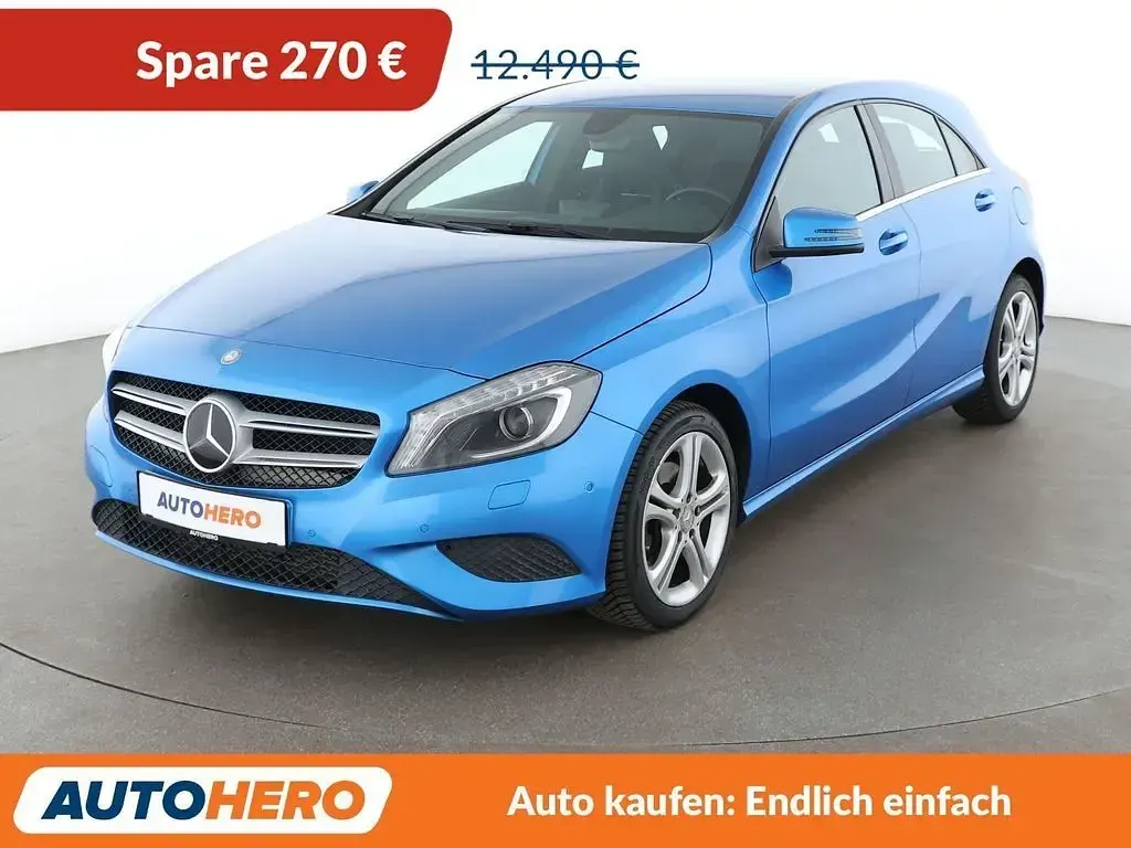 Gebraucht Mercedes A180 Urban 122 PS (89 kW) 2015 Kleinwagen