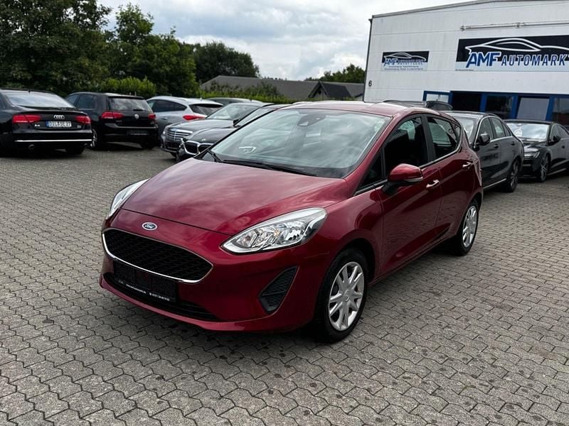 Rot Gebraucht 2018 Ford Fiesta Trend Kleinwagen | 8.999 € (Guter Preis) - Bild 1/4