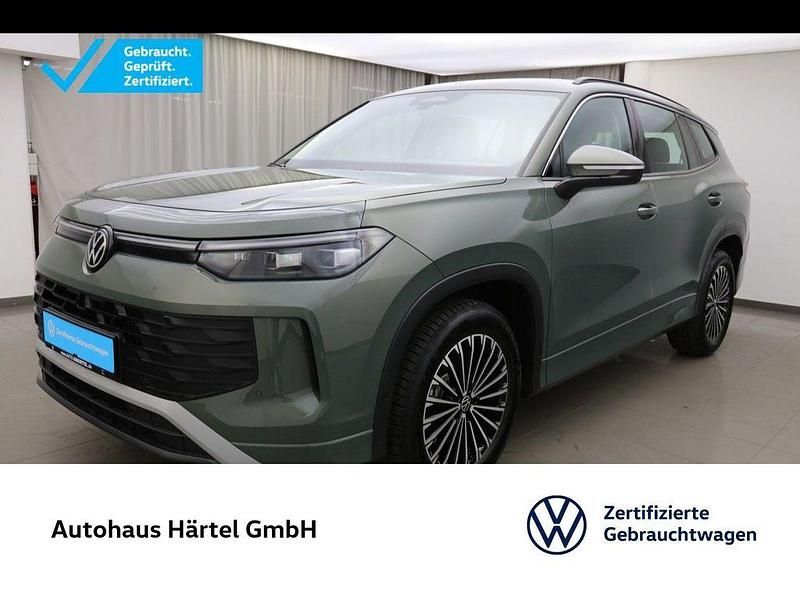 Gebraucht VW Tayron Life 150 PS (110 kW) 2025 Cipressinogrün (green), metallic SUV
