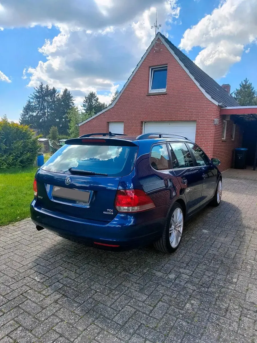 Gebraucht VW Golf VI 105 PS (77 kW) 2011 Blau Kleinwagen