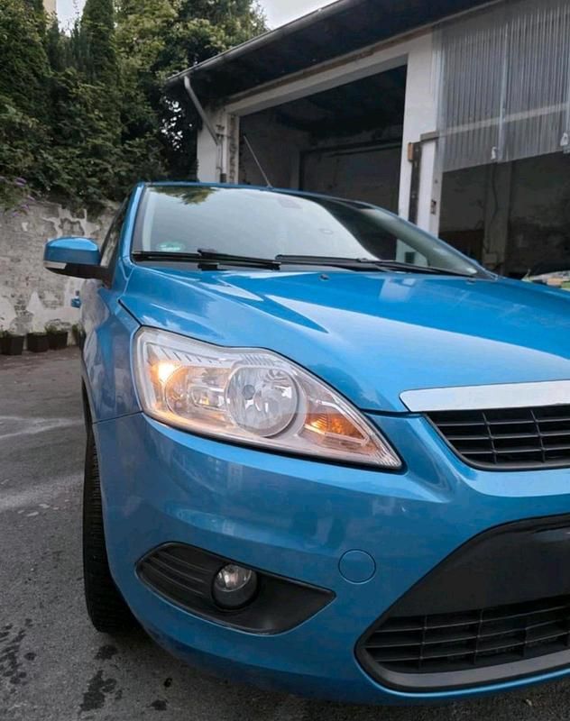 Blau Gebraucht 2009 Ford Focus Kleinwagen | 4.000 € (Fairer Preis) - Bild 1/4