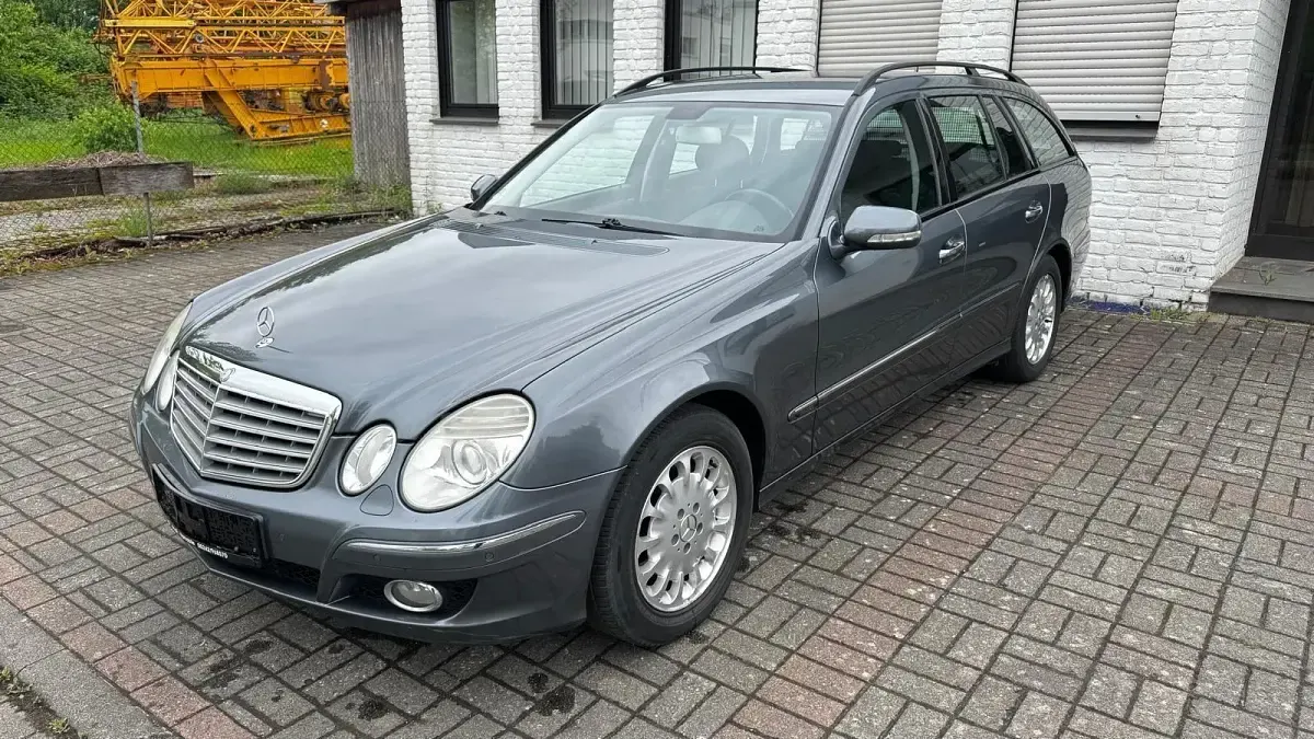 Gebraucht Mercedes E280 Elegance 190 PS (139 kW) 2008 Grau Kombi