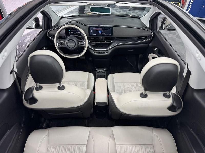 Gebraucht Fiat 500e La Prima 86 kW (118 PS) 2022 Schwarz Cabrio