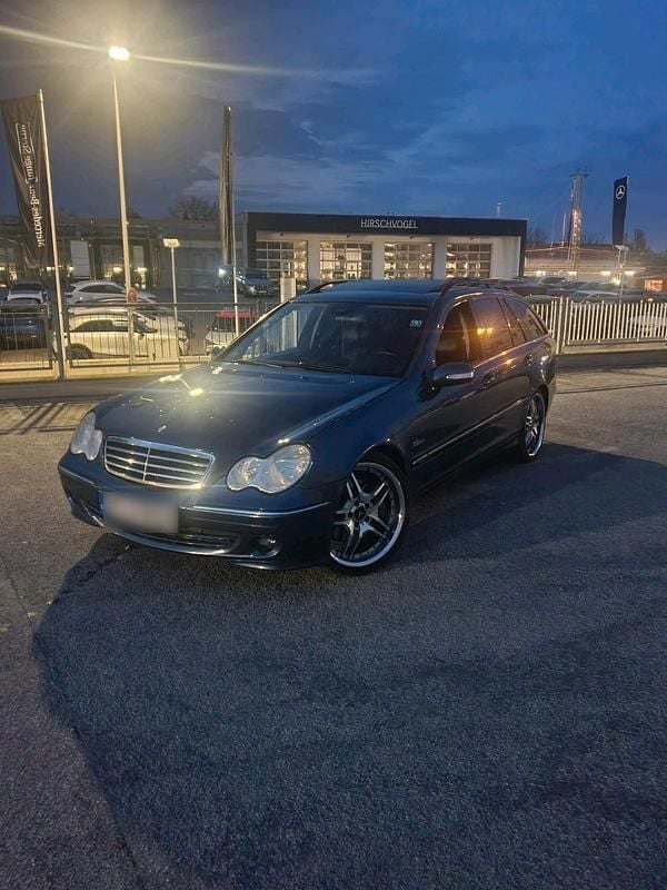 Usata Mercedes C280 AMG 231 CV (169 kW) 2006 Blu Station wagon