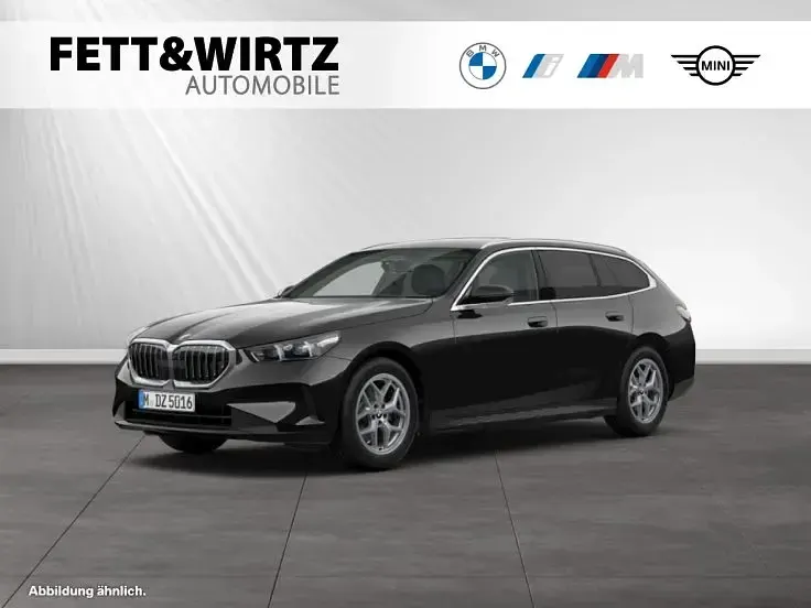 Gebraucht BMW 520 Sport Line 197 PS (144 kW) 2025 Kombi
