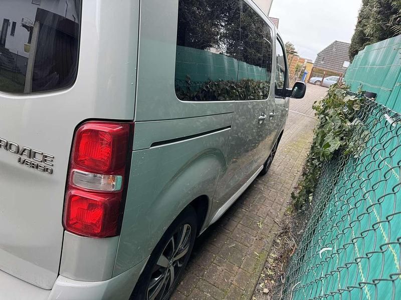 Gebraucht Toyota Proace Comfort 177 PS (130 kW) 2017 Grau Van / Kleinbus