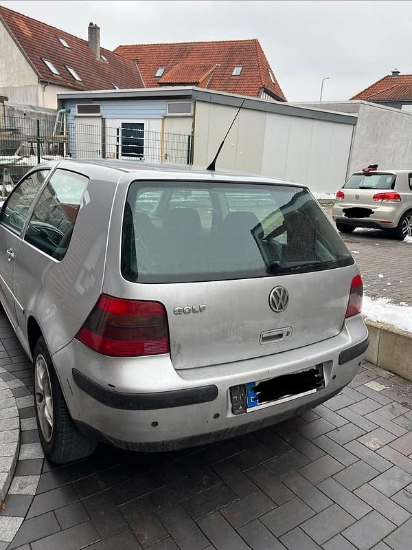 Gebraucht VW Golf IV 75 PS (55 kW) 2002 Grau Kleinwagen