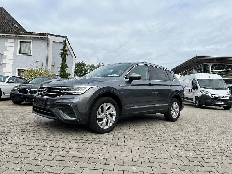 Platinum grey metallic Gebraucht 2022 VW Tiguan Allspace Life SUV | 34.990 € (Guter Preis) - Bild 1/4